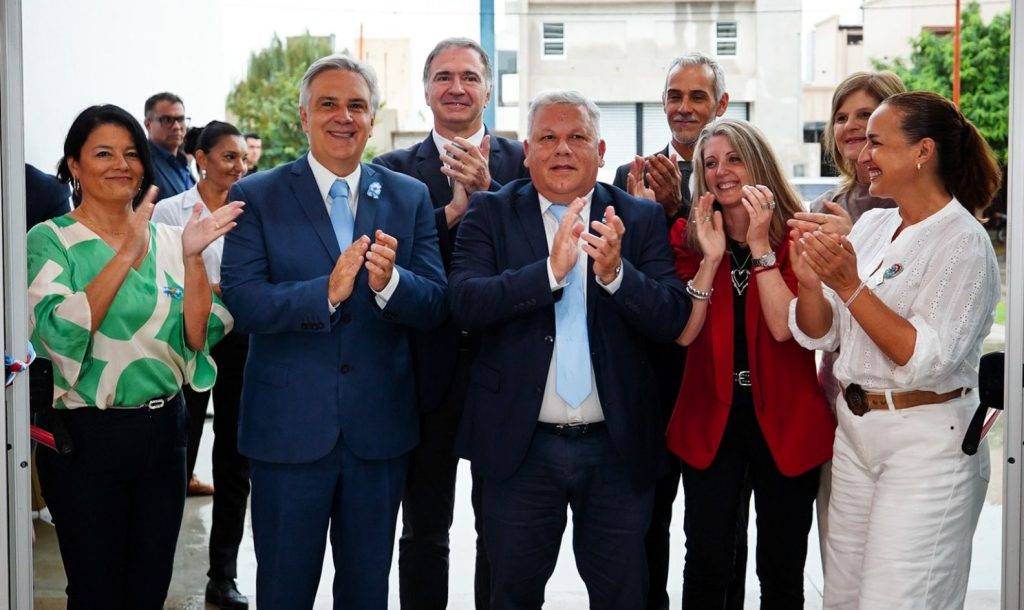 Arroyito: Llaryora inauguró el nuevo edificio de la Escuela ProA