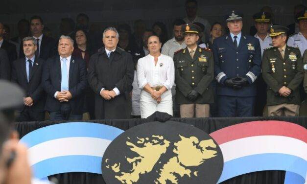 Córdoba homenajeó a los veteranos y caídos en la Guerra de Malvinas