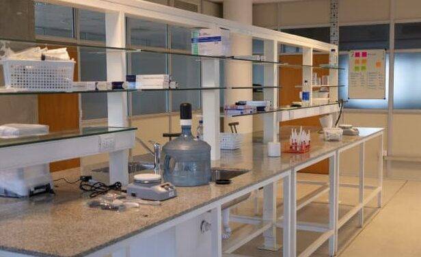 La UNC inauguró un laboratorio especializado para emprendimientos científicos y proyectos de innovación