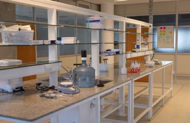 La UNC inauguró un laboratorio especializado para emprendimientos científicos y proyectos de innovación