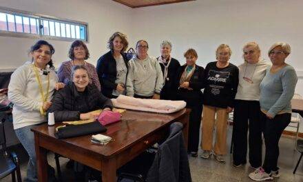 Bulnes: comenzaron los talleres de inglés y costura en el Foro Cívico Cultural Municipal