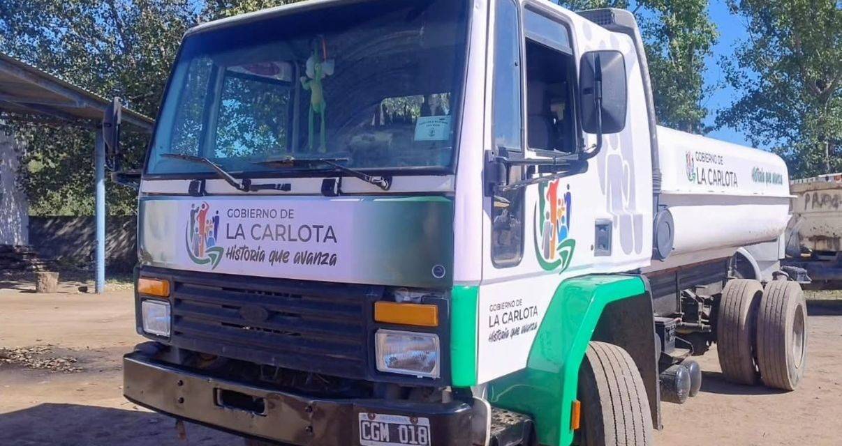 La Carlota incorporó un regador para fortalecer el mantenimiento urbano
