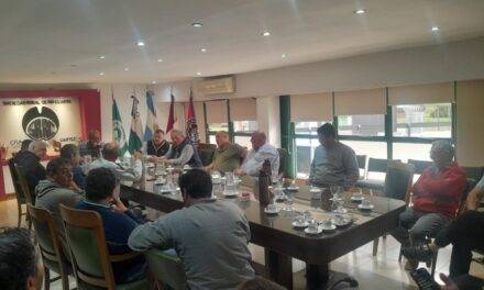 La Sociedad Rural de Río Cuarto recibió a transportistas y propuso libre contratación con precios de referencia