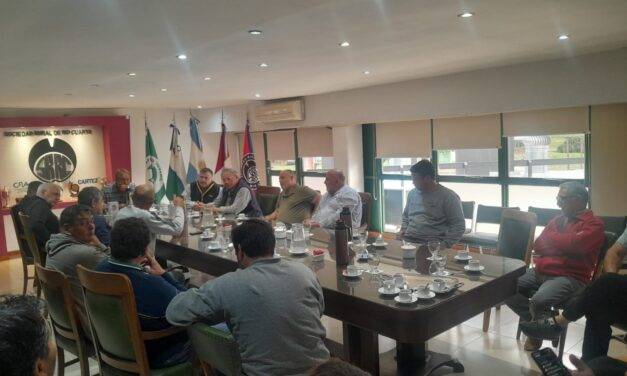 La Sociedad Rural de Río Cuarto recibió a transportistas y propuso libre contratación con precios de referencia
