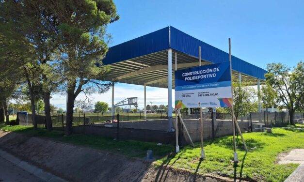 Bulnes avanza con la construcción de un playón multideportivo en el predio del Ferrocarril