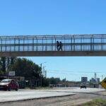 Santa Catalina inauguró una pasarela peatonal que mejora la seguridad y conecta al pueblo