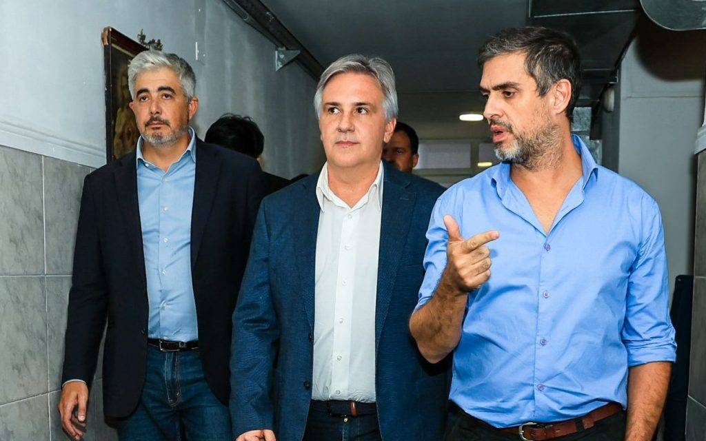 Marcos Juárez: La Provincia refuerza el hospital en medio de la emergencia por la demanda de jubilados tras el conflicto con PAMI