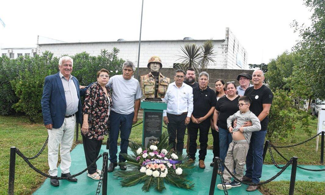 Alejandro Roca rindió homenaje a los héroes de Malvinas con un emotivo acto conmemorativo