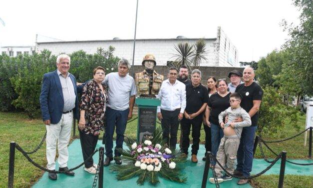 Alejandro Roca rindió homenaje a los héroes de Malvinas con un emotivo acto conmemorativo