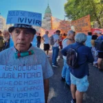 El Gobierno oficializó el aumento del 2,9% en jubilaciones, pensiones y asignaciones para abril