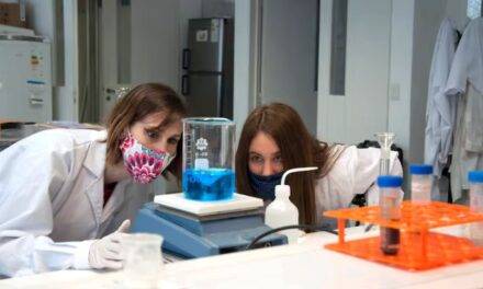 La startup argentina que utiliza desechos de langostinos para reducir el uso de agroquímicos