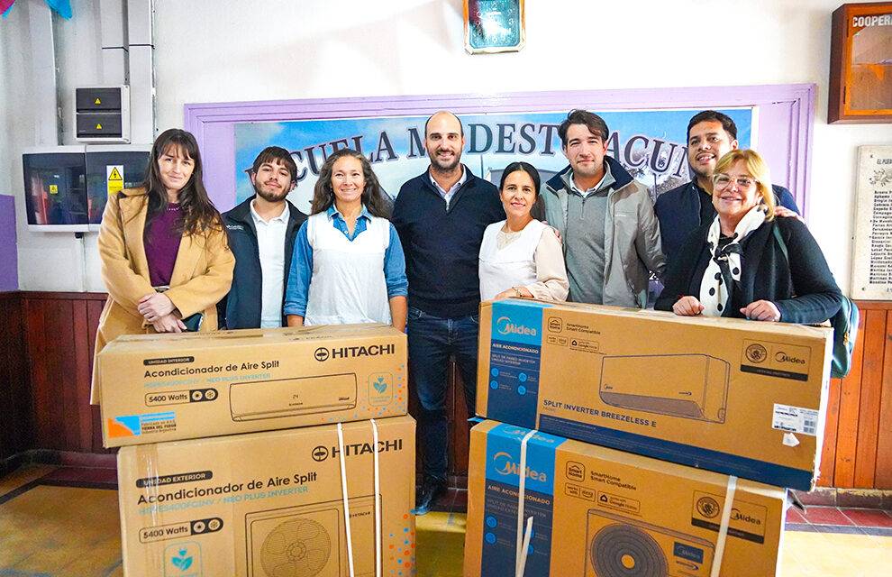 Programa Manos: dos escuelas de Río Tercero recibieron insumos