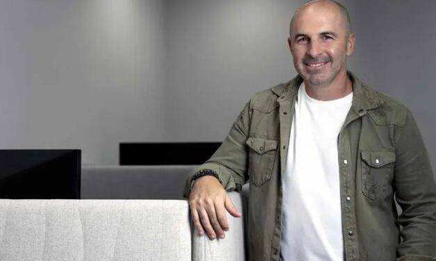 Un argentino creó una plataforma de IA para publicidad digital y hoy opera junto a gigantes tecnológicos