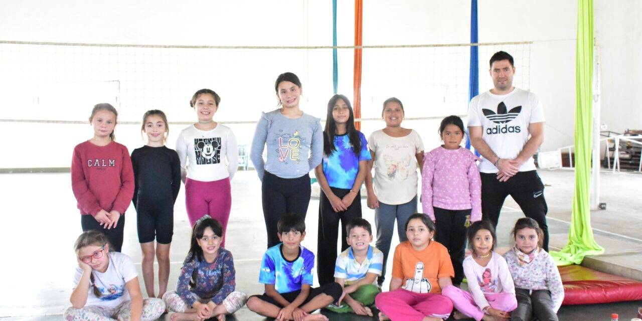 Monte de los Gauchos impulsa la actividad circense con propuestas para niños, adolescentes y adultos