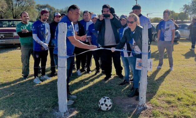 Del Campillo inauguró la cancha de fútbol “Las Águilas”
