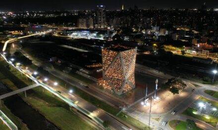 Edificios públicos de Córdoba se iluminan de amarillo durante mayo por la seguridad vial