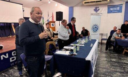 La CGT encabezó un encuentro de trabajadores y debatió la modernización laboral