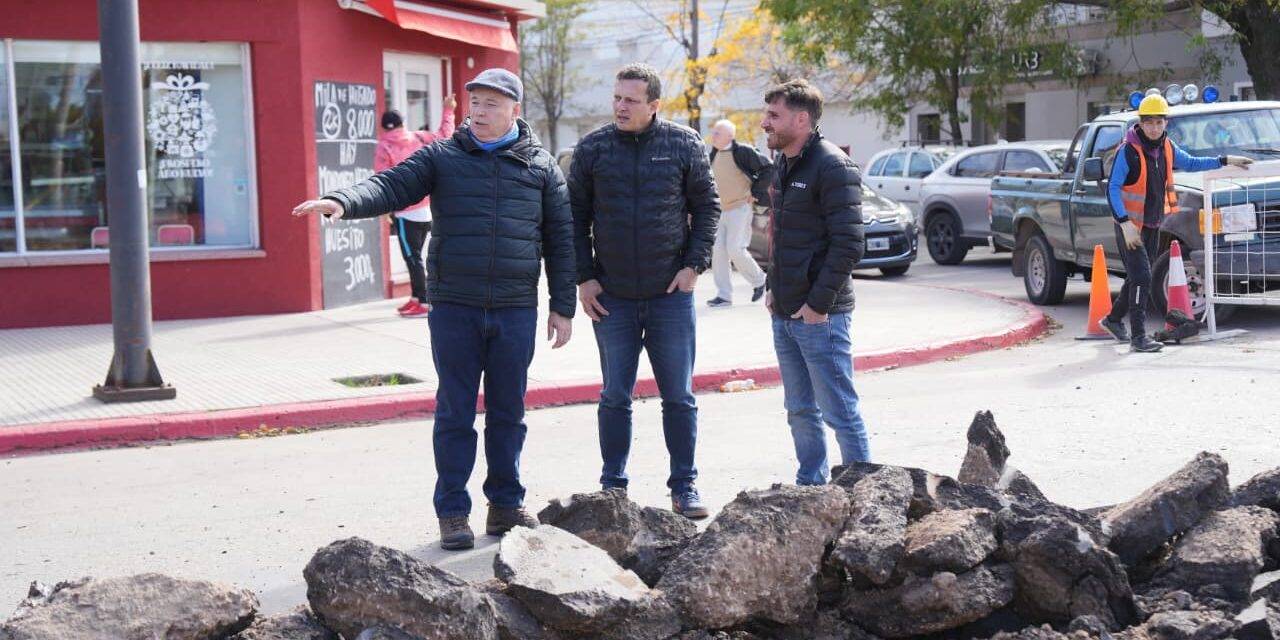 Villa María: Accastello supervisó obras en el nuevo ingreso por Ruta 2 y Av. Savio