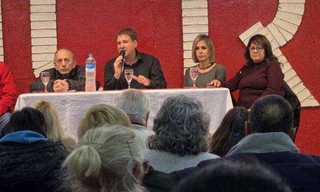 Gvozdenovich inició una recorrida por las 14 seccionales de Capital