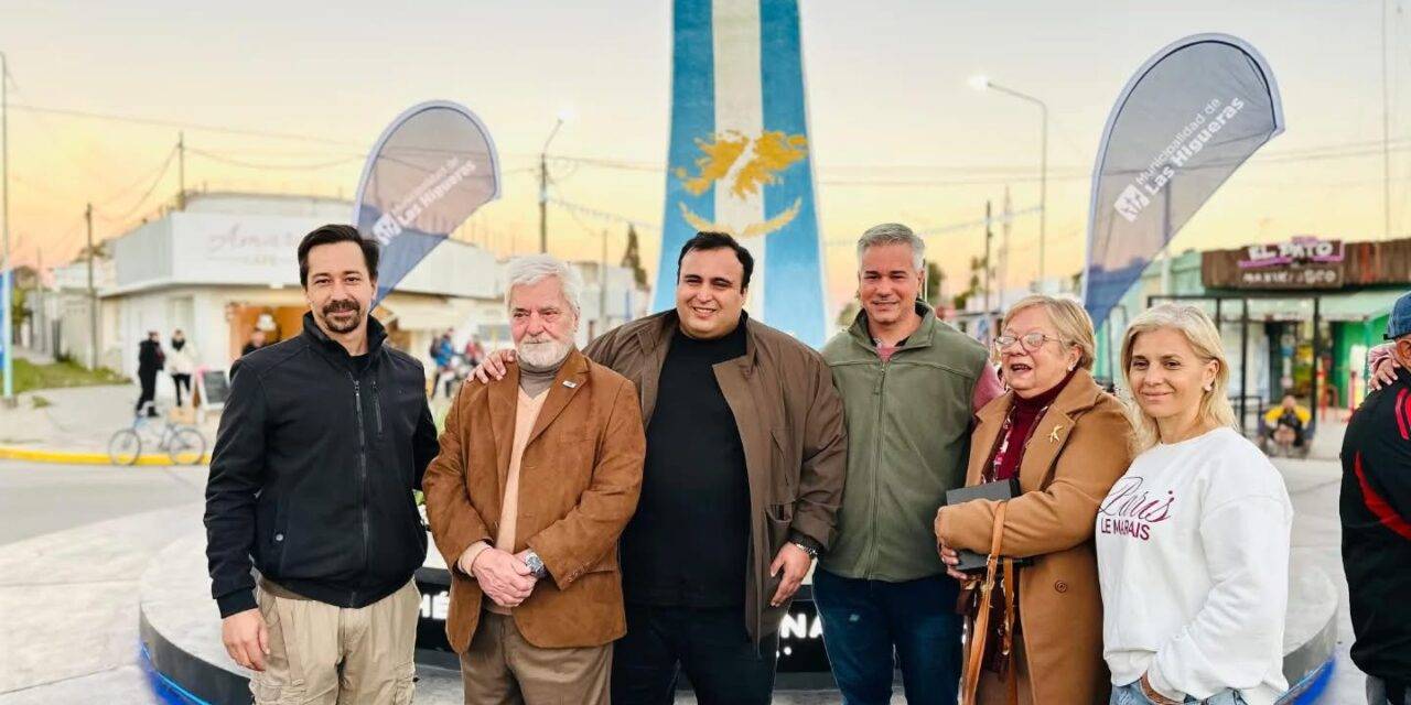 Las Higueras inauguró la restauración del histórico monumento “Los Avioncitos”