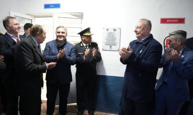 ACCASTELLO Y LLARYORA INAUGURARON EL ANEXO VILLA MARÍA DE LA ESCUELA DE OFICIALES DE LA POLICÍA