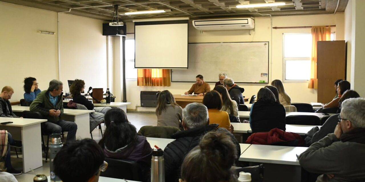 Docentes de la UNRC impulsan un paro por tiempo indeterminado