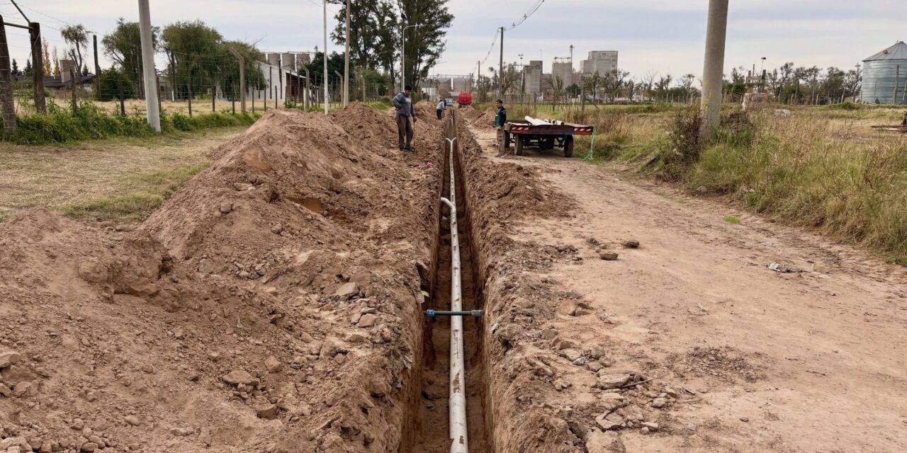 Avanza la obra de ampliación de la red cloacal en Adelia María