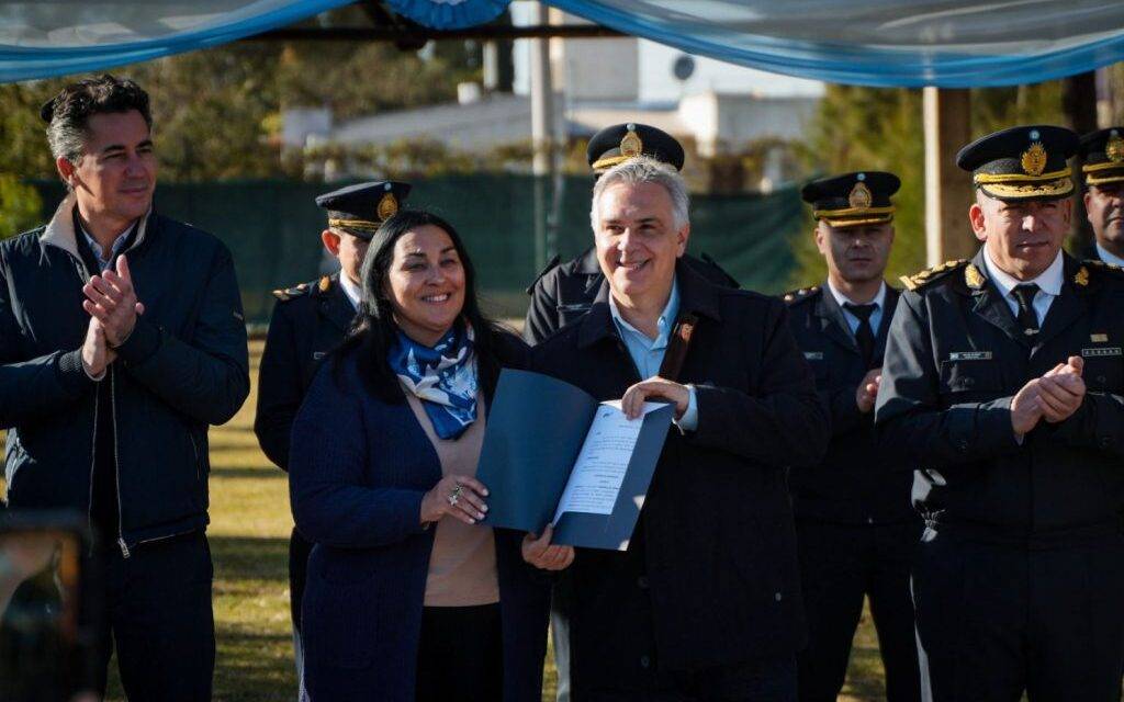 La Carlota: Llaryora inauguró otro anexo de la Escuela de Suboficiales