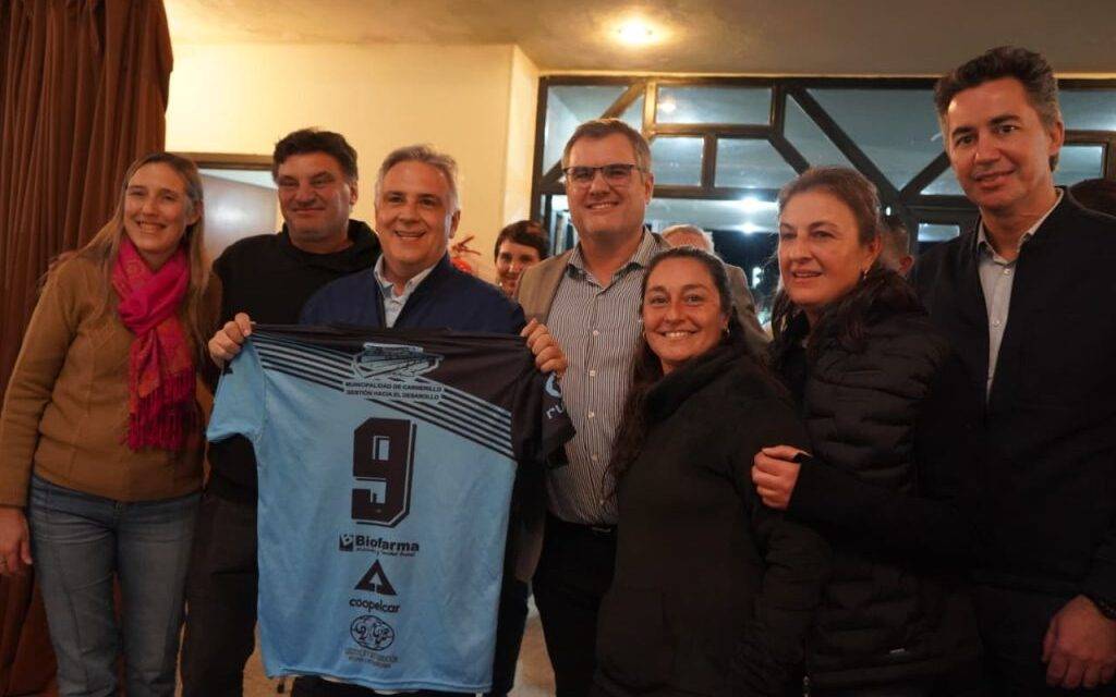 Llaryora finalizó su recorrida por Juárez Celman con inversiones en gas, viviendas y educación