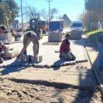 Alejandro Roca completó más de 100 metros de adoquinado en calle Colón