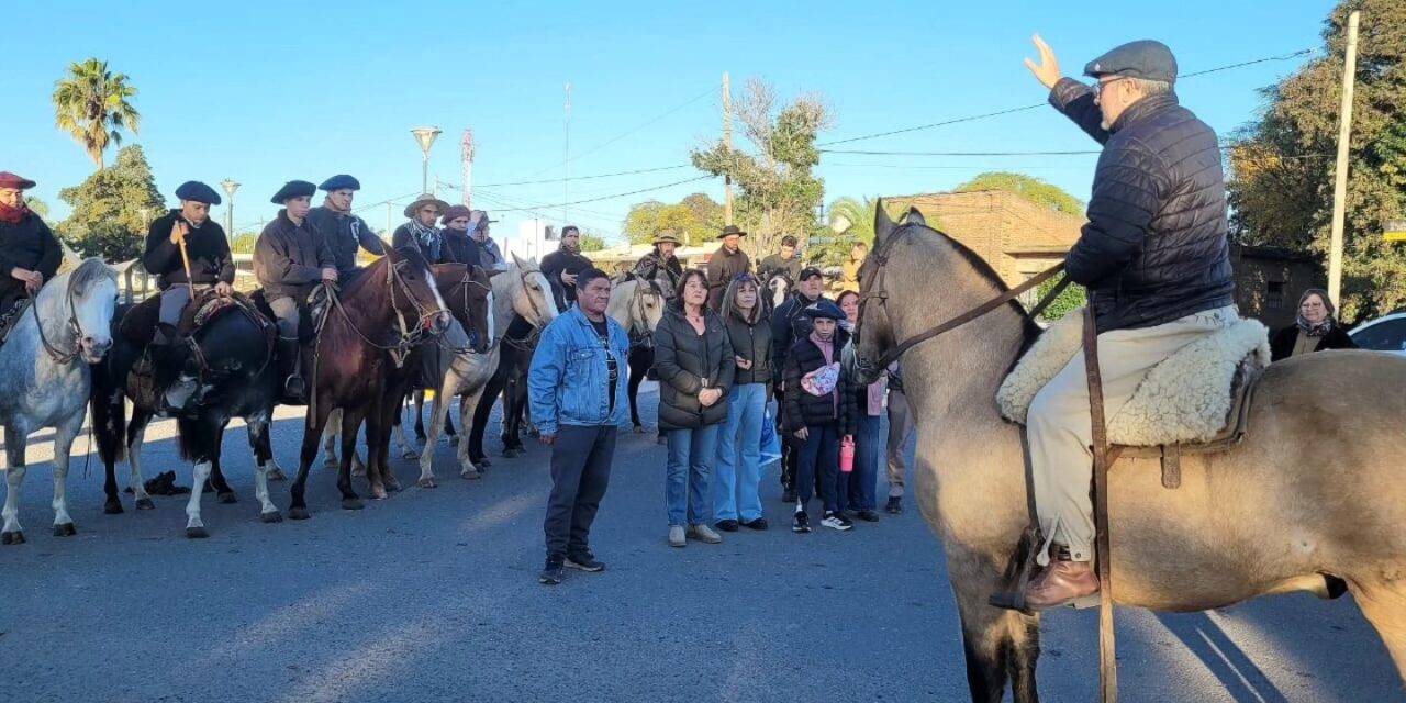Alejandro Roca realizó una cabalgata en homenaje a Raúl “Coquito” Romero