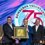 Llaryora encabezó la cena aniversario por los 75 años de los Bomberos Voluntarios de Villa María
