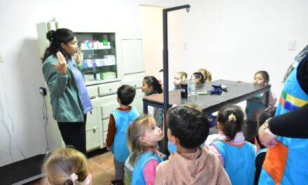 Monte de los Gauchos: estudiantes visitaron el Centro de Castración en el Día del Animal