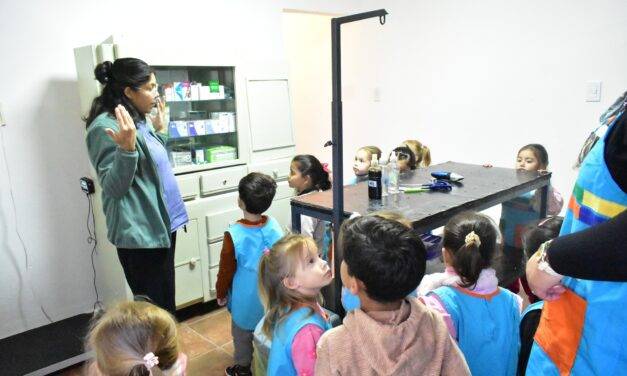 Monte de los Gauchos: estudiantes visitaron el Centro de Castración en el Día del Animal