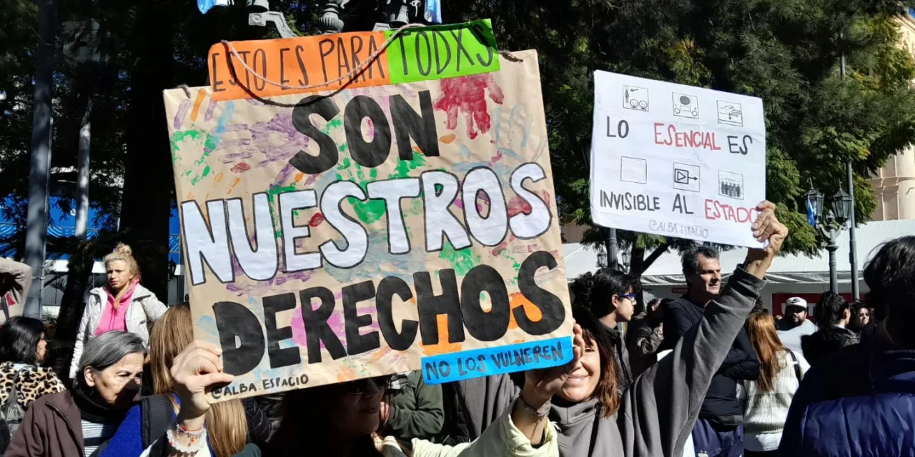Milei eliminó el financiamiento de los pasajes gratuitos para personas con discapacidad