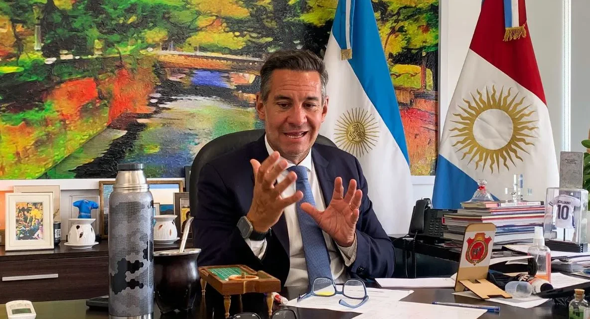 Siciliano cruzó a De Loredo: lo acusó de «hipócrita» por su silencio frente a las políticas de Milei