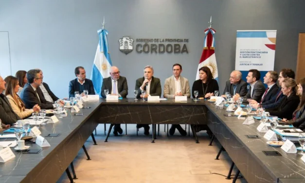 Llaryora encabezó el lanzamiento de la Mesa Provincial de Análisis de Narcocriminalidad