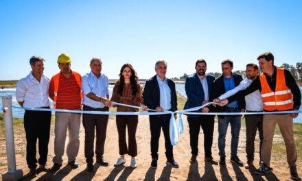 Laboulaye: Llaryora inauguró la planta depuradora de líquidos cloacales, que beneficiará a más de 25 mil vecinos
