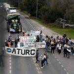 Trabajadores de la UNRC realizaron una protesta sobre Ruta 36 en reclamo de mayor financiamiento