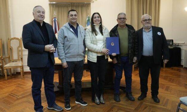 Villa María entregó un aporte de $40 millones a Bomberos Voluntarios