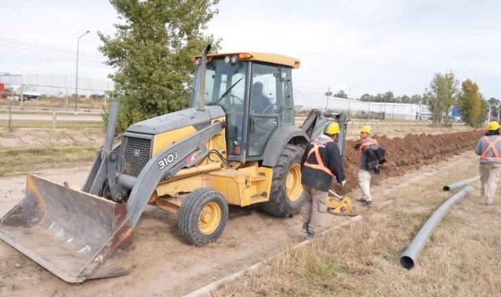 Villa María amplía la red de agua y cloacas en el Parque Industrial para potenciar nuevas inversiones
