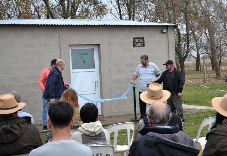 Ucacha: el Club Alas Coloradas inauguró nuevas duchas y avanza en obras para recuperar su laguna