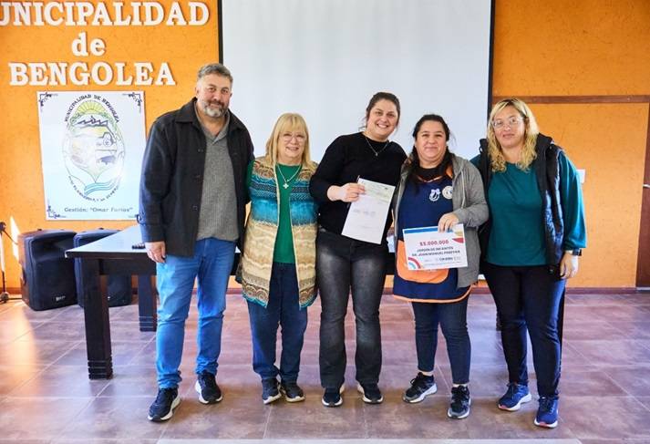Bengolea: instituciones locales recibieron subsidios anunciados por la Provincia