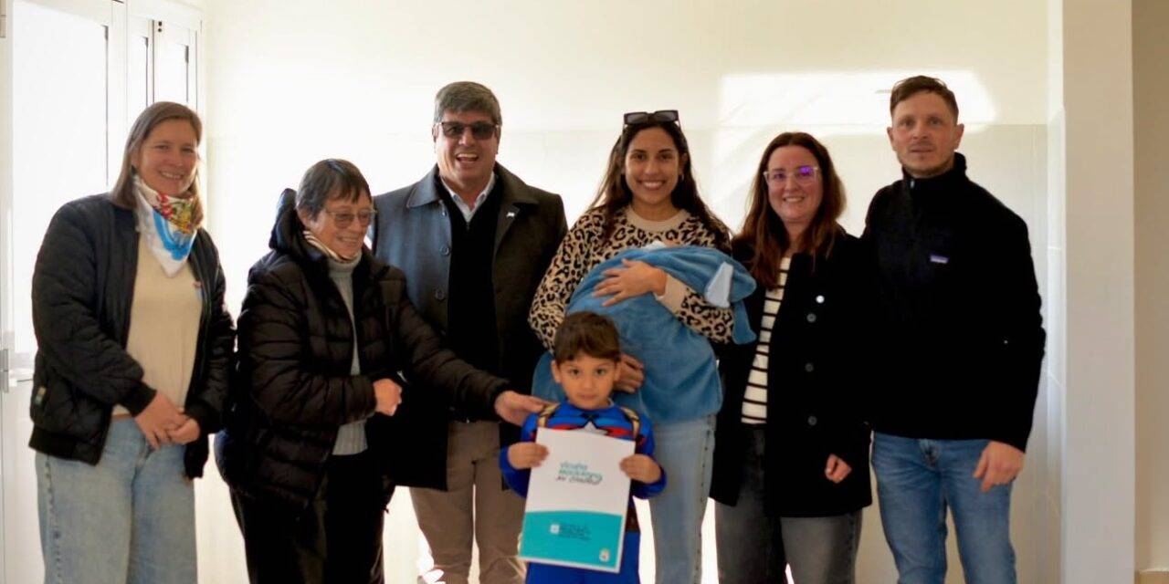 Vicuña Mackenna concretó una nueva entrega de viviendas del PROMAVI II