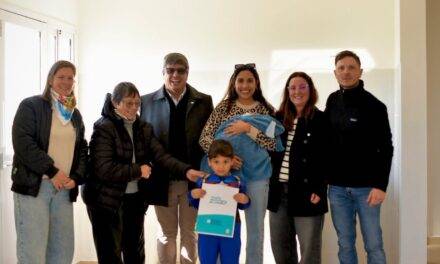 Vicuña Mackenna concretó una nueva entrega de viviendas del PROMAVI II