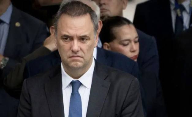 Adorni renunció a la Jefatura de Gabinete