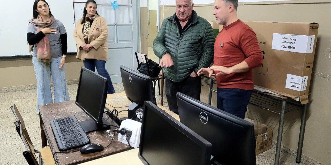 Alejandro Roca: autoridades municipales visitaron instituciones educativas y supervisaron obras escolares