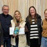 Vicuña Mackenna entregó ejemplares de autores locales a instituciones educativas por el Día del Escritor