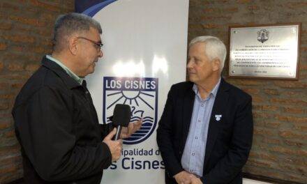 Llaryora visitó Los Cisnes y anunció aportes para la localidad