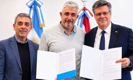 El Gobierno de Córdoba firmó un convenio para fortalecer el sistema sanitario provincial